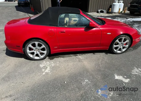 2002 Maserati Spyder Cambiocorsa z USA, uszkodzony, nr VIN ZAMBB18A820005905